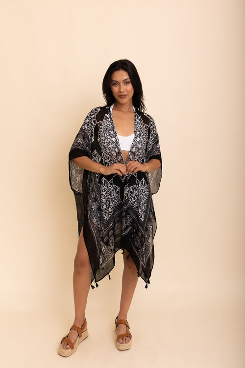 Kimonos con borlas de mandala.