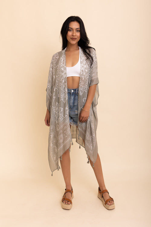 Kimonos con borlas de mandala.