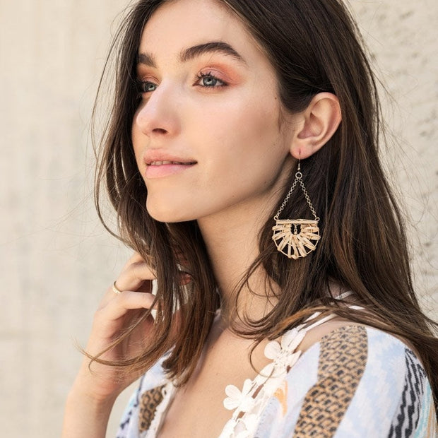 Pendientes tejidos con forma de lágrima