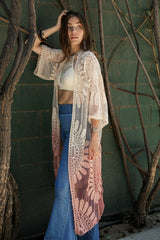 Kimono de encaje bohemio con efecto ombré