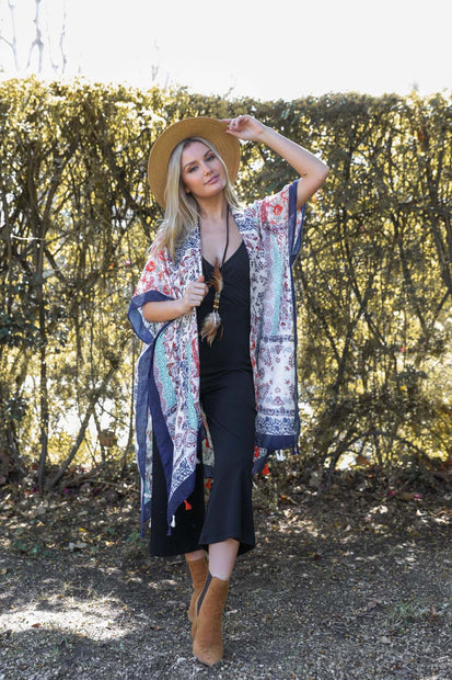 Kimonos de patchwork con estampado floral de cachemira.