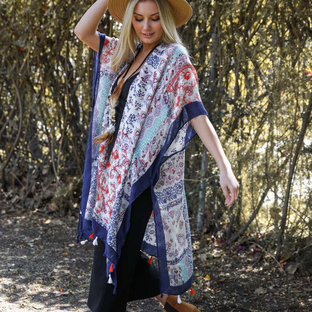 Kimonos de patchwork con estampado floral de cachemira.