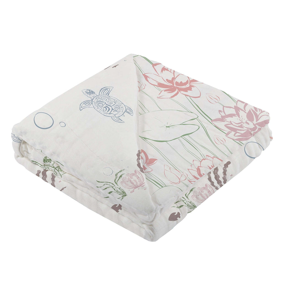 Turtles Lily Blanket made of 100% bamboo, featuring soft turtles and water lilies, perfect for wrapping your baby in comfort.