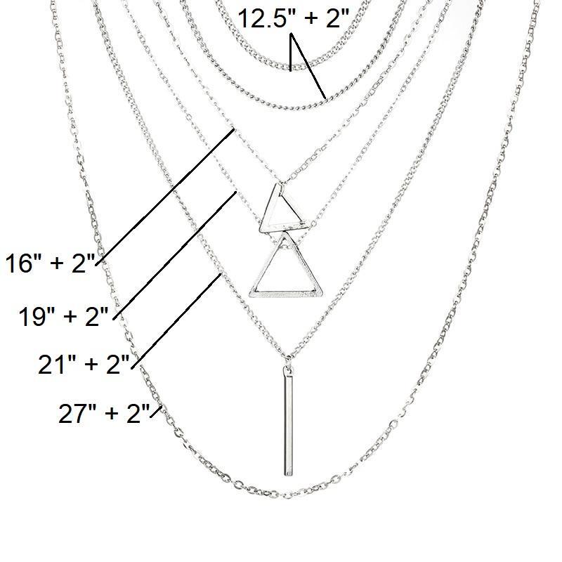 Collar triangular multicapa