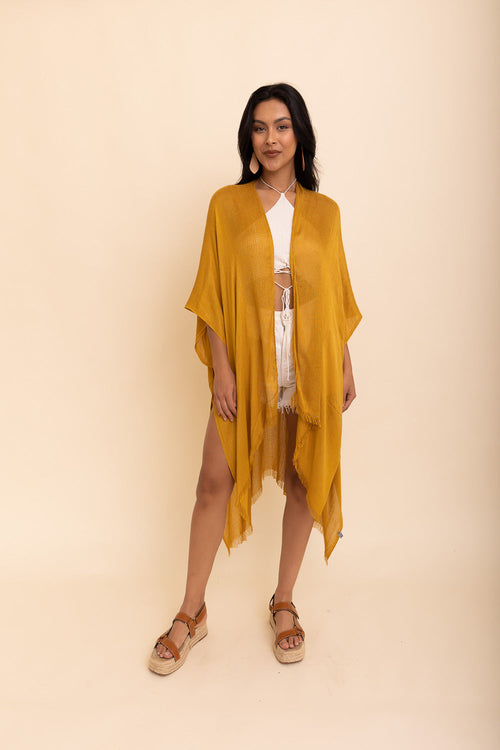 Kimonos con ribetes deshilachados.