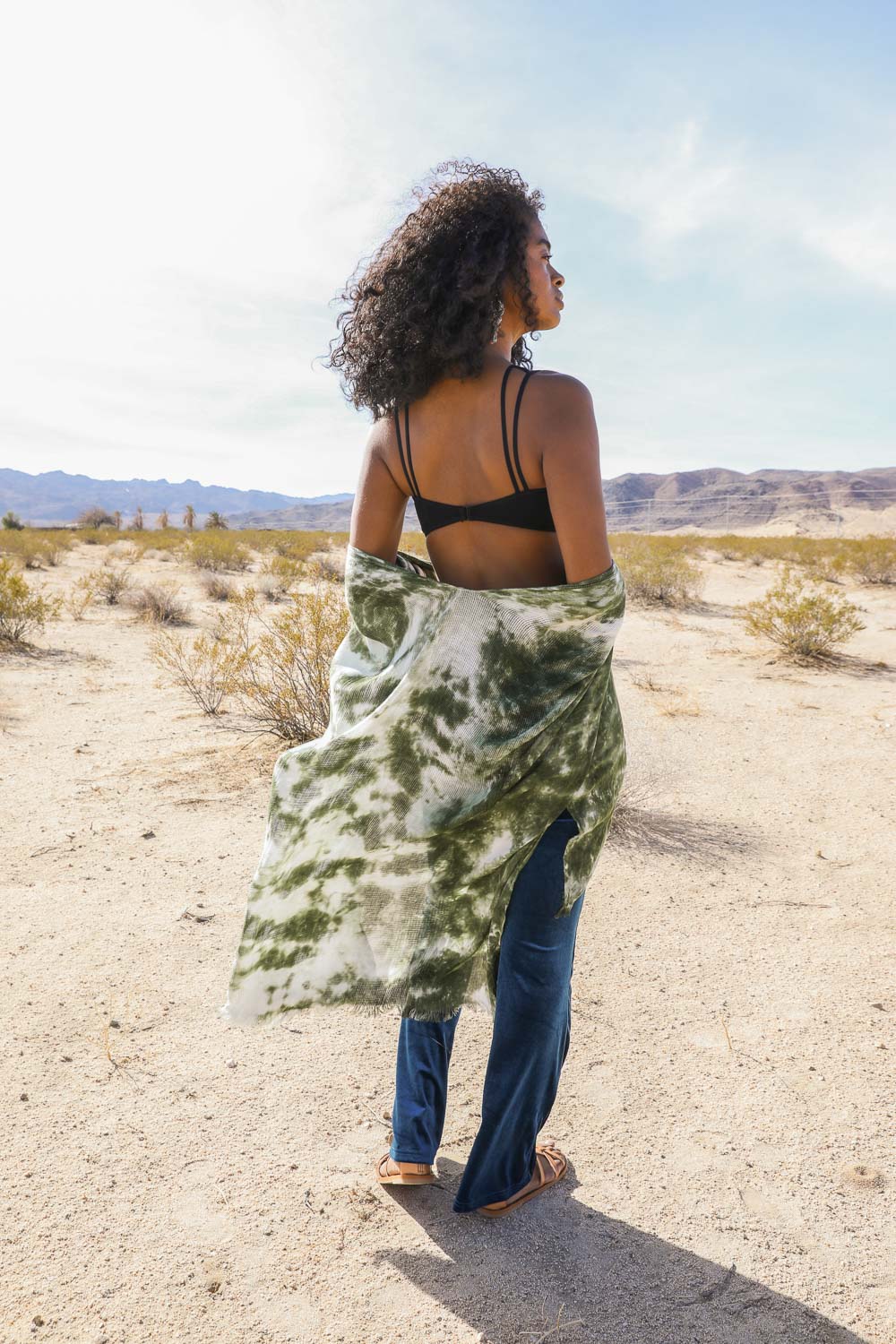 Kimonos festivos con efecto tie-dye.