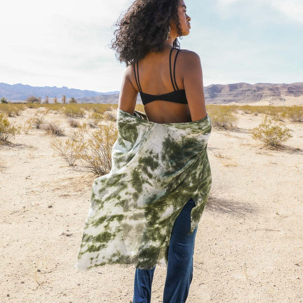 Kimonos festivos con efecto tie-dye.