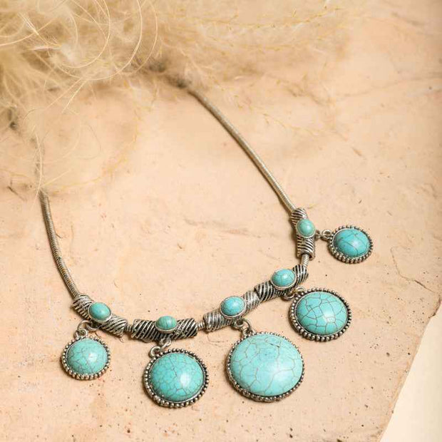 Turquoise Charm Link Necklace – Silver Pendant with Turquoise Stones