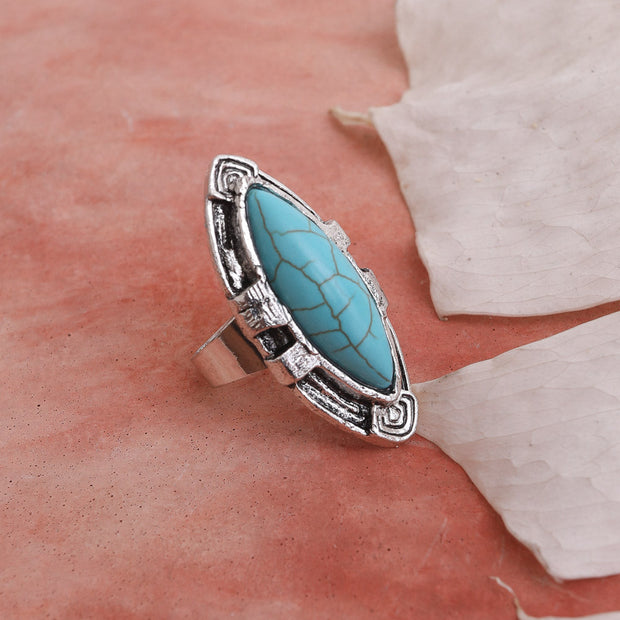 Bagues en argent taille marquise turquoise.