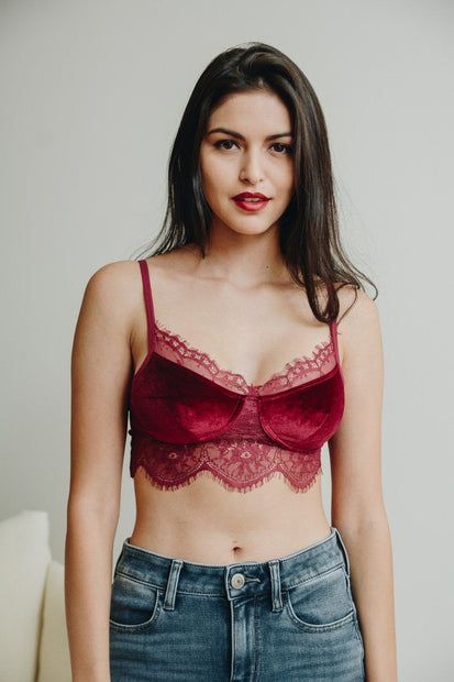 Camisola de encaje de terciopelo