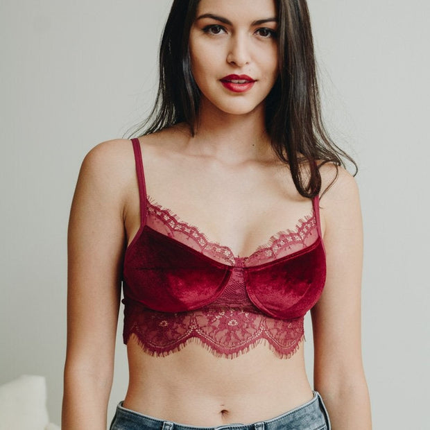 Camisola de encaje de terciopelo