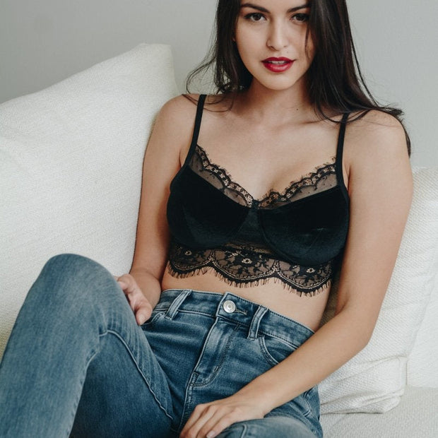 Camisola de encaje de terciopelo