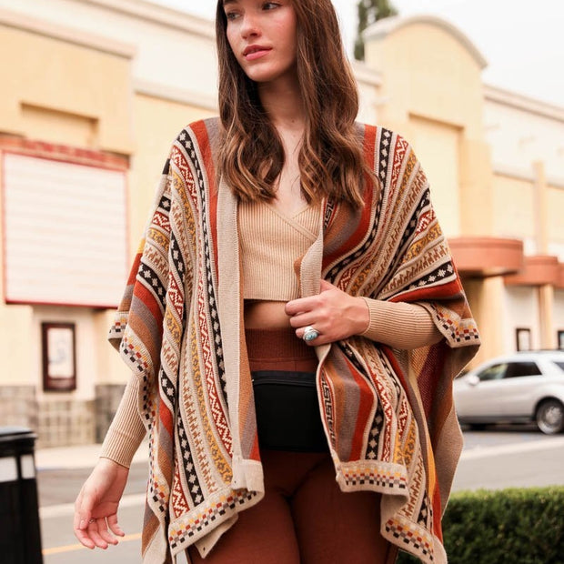 Ruanas con múltiples estampados de rayas verticales.