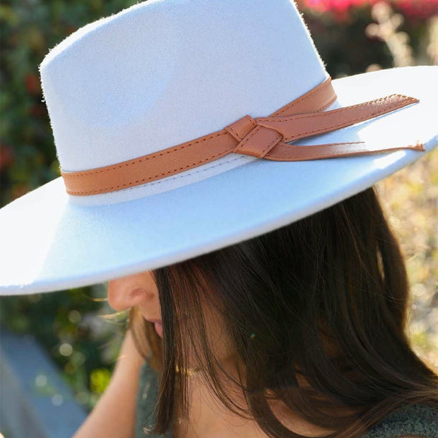 Women Wide Brim Hat Adjustable Strap Stylish Summer Hat